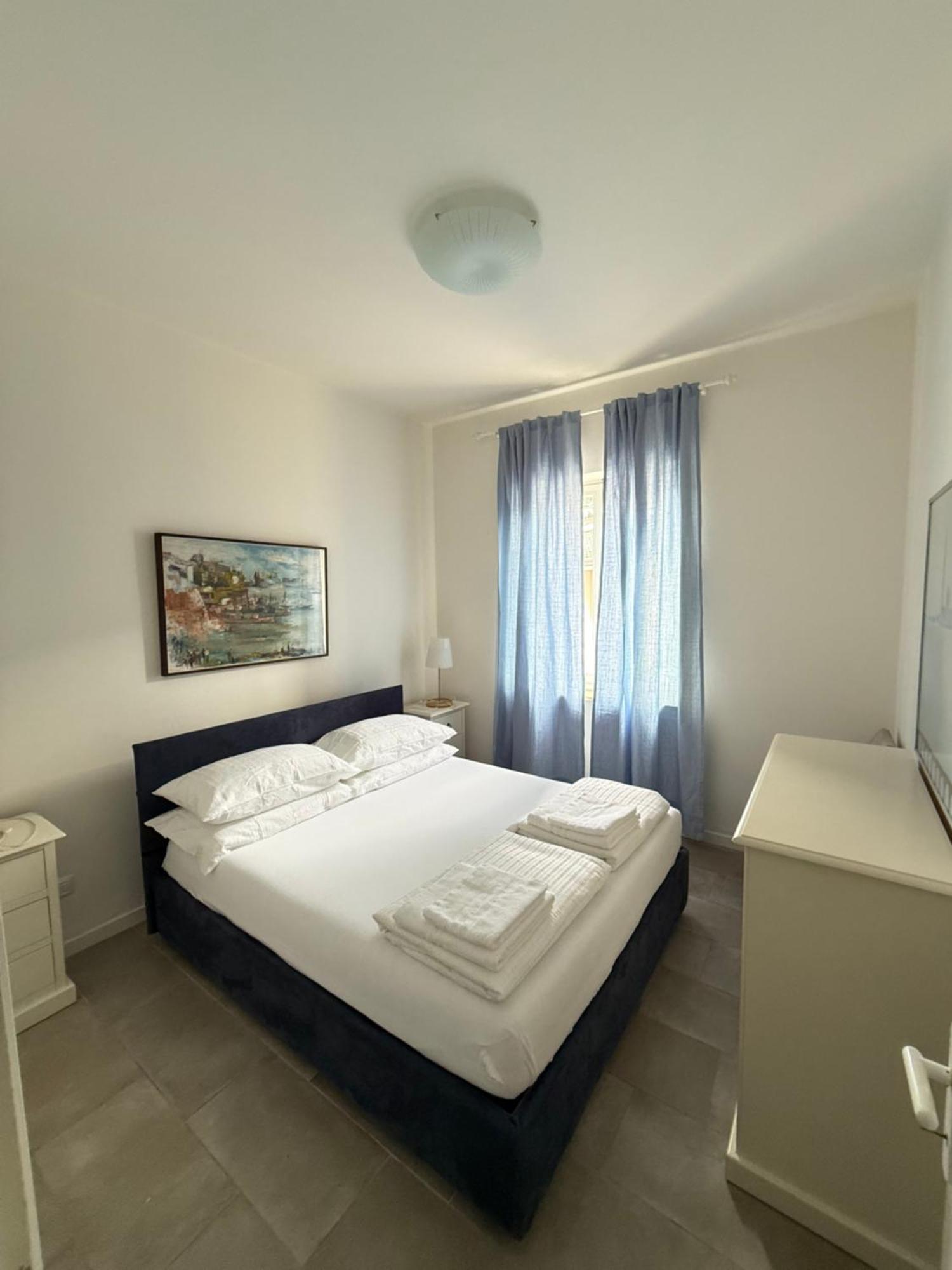 Aparthotel Residenza Le Logge Torri Del Benaco Exterior foto